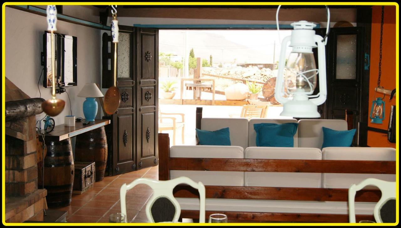 Villa Spa Las Tinajas Triquivijate Ngoại thất bức ảnh