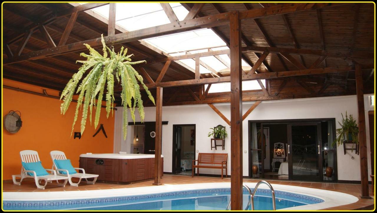 Villa Spa Las Tinajas Triquivijate Ngoại thất bức ảnh